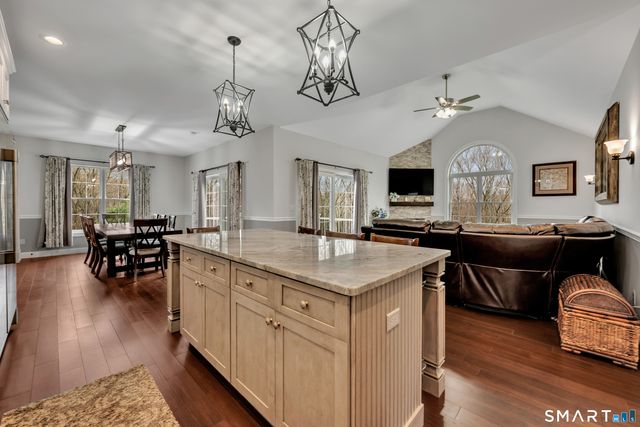 3 Bigwood Lane, Burlington, CT 06013