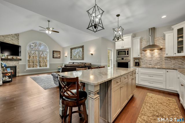 3 Bigwood Lane, Burlington, CT 06013