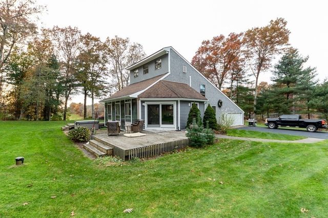 6 Leonard St, Lakeville, MA 02347