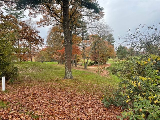6 Leonard St, Lakeville, MA 02347