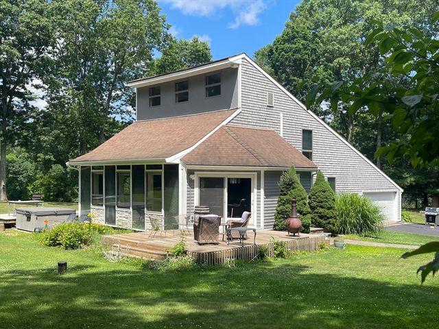 6 Leonard St, Lakeville, MA 02347