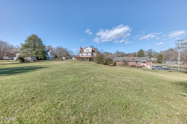 209 Crossway Rd Road, Bristol, VA 24201