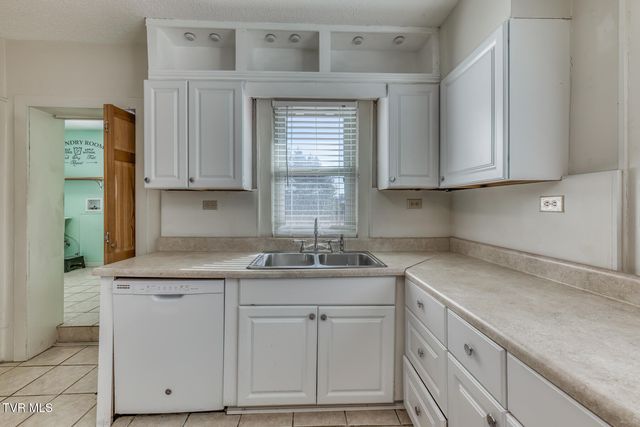 209 Crossway Rd Road, Bristol, VA 24201