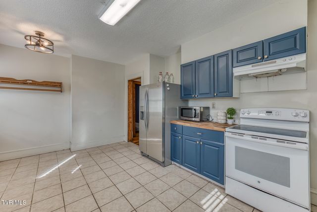 209 Crossway Rd Road, Bristol, VA 24201