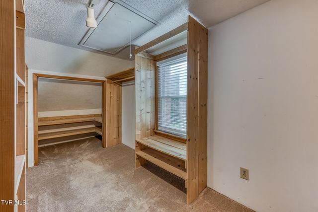 209 Crossway Rd Road, Bristol, VA 24201