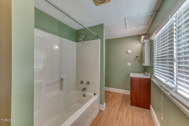 209 Crossway Rd Road, Bristol, VA 24201