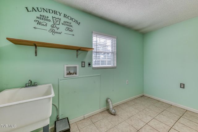 209 Crossway Rd Road, Bristol, VA 24201