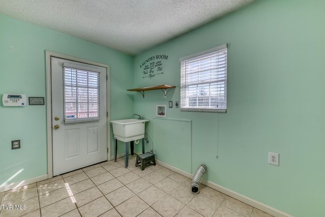 209 Crossway Rd Road, Bristol, VA 24201