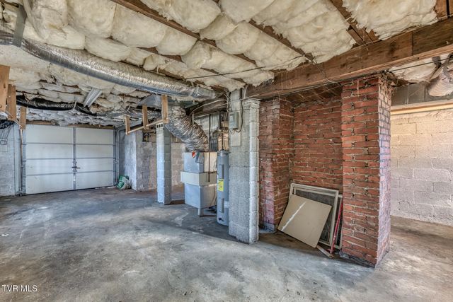 209 Crossway Rd Road, Bristol, VA 24201