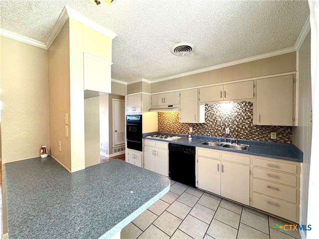 105 North Drive, Copperas Cove, TX 76522