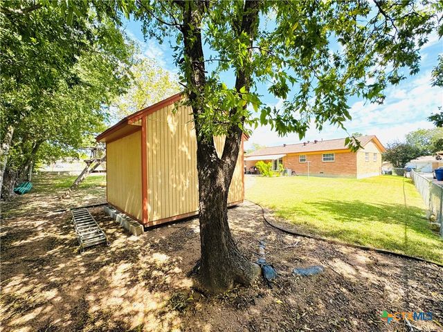 105 North Drive, Copperas Cove, TX 76522