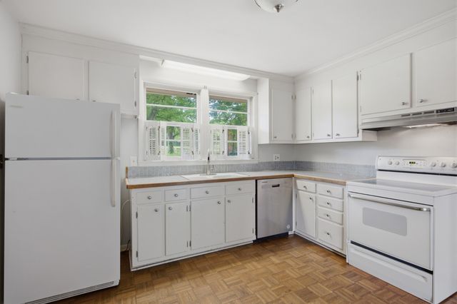 5101 Regent Dr, Nashville, TN 37220