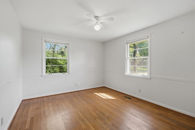 5101 Regent Dr, Nashville, TN 37220