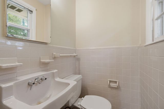 5101 Regent Dr, Nashville, TN 37220