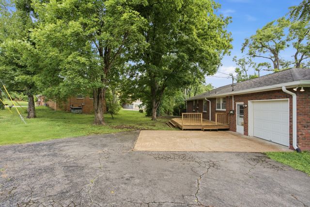 5101 Regent Dr, Nashville, TN 37220