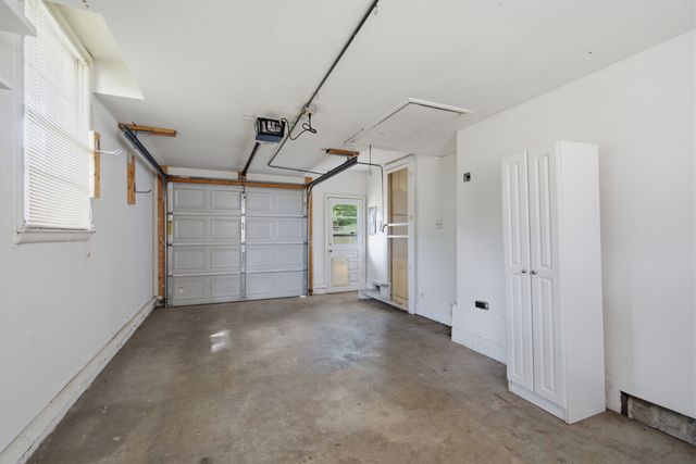 5101 Regent Dr, Nashville, TN 37220