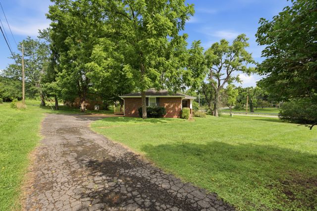 5101 Regent Dr, Nashville, TN 37220