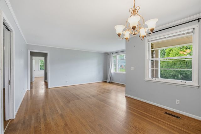 5101 Regent Dr, Nashville, TN 37220