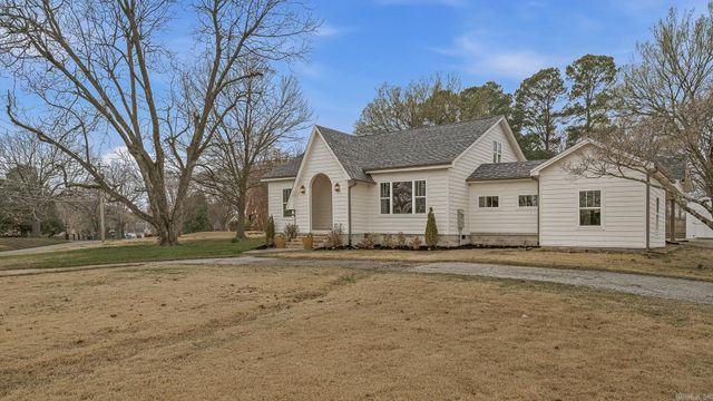 2005 Wood Street, Jonesboro, AR 72401