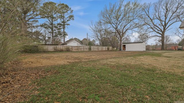 2005 Wood Street, Jonesboro, AR 72401