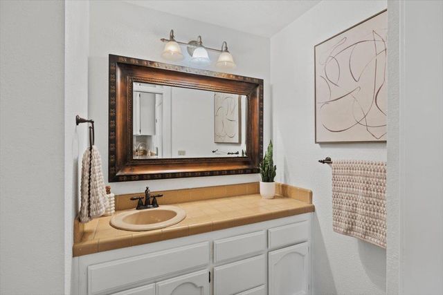 681 Powers Dr, El Dorado Hills, CA 95762