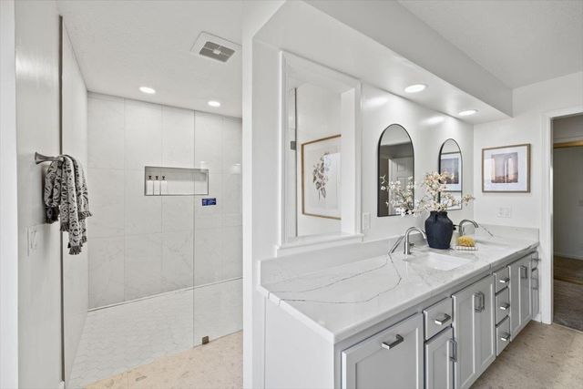 681 Powers Dr, El Dorado Hills, CA 95762