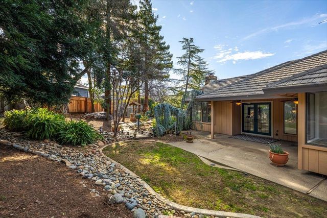 681 Powers Dr, El Dorado Hills, CA 95762