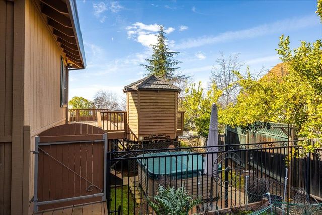 681 Powers Dr, El Dorado Hills, CA 95762