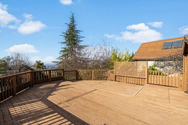 681 Powers Dr, El Dorado Hills, CA 95762