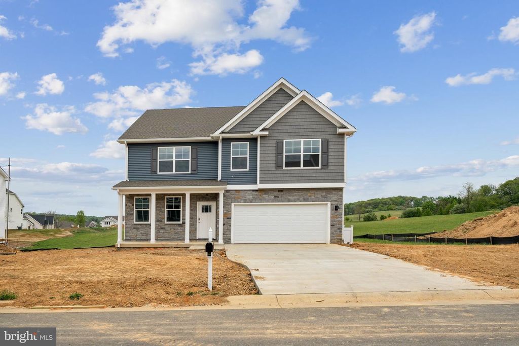 80 WHISPERING OAKS DR, Staunton, VA 24401