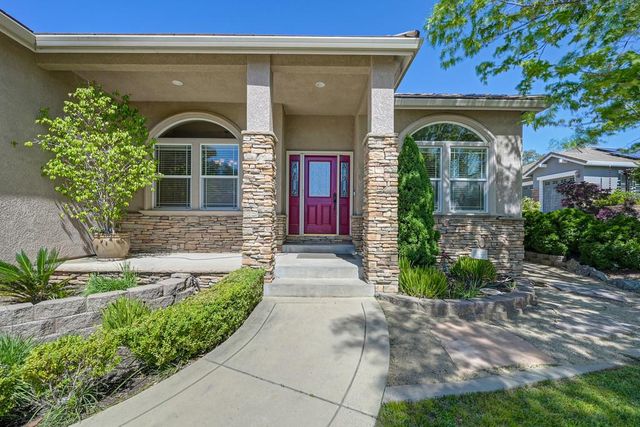 530 Crazy Horse Ct, Cameron Park, CA 95682