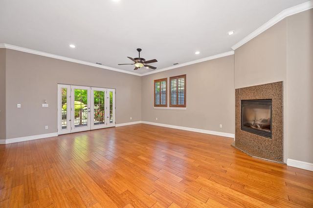 530 Crazy Horse Ct, Cameron Park, CA 95682