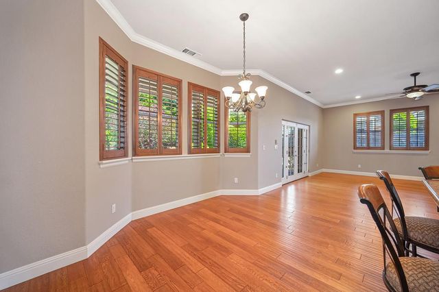 530 Crazy Horse Ct, Cameron Park, CA 95682