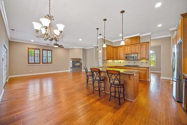 530 Crazy Horse Ct, Cameron Park, CA 95682