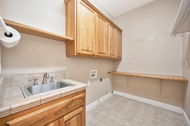 530 Crazy Horse Ct, Cameron Park, CA 95682