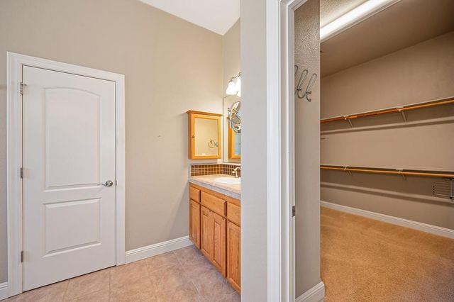 530 Crazy Horse Ct, Cameron Park, CA 95682