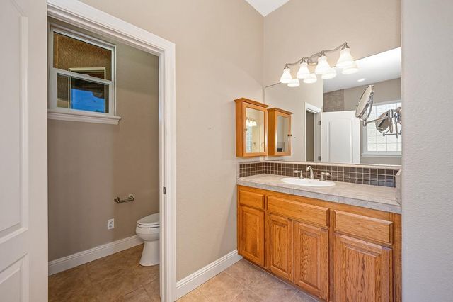 530 Crazy Horse Ct, Cameron Park, CA 95682