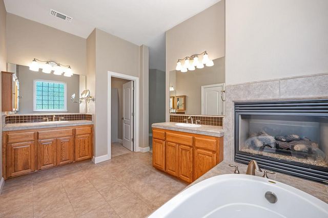 530 Crazy Horse Ct, Cameron Park, CA 95682