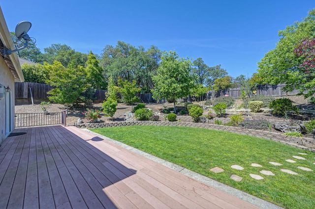 530 Crazy Horse Ct, Cameron Park, CA 95682