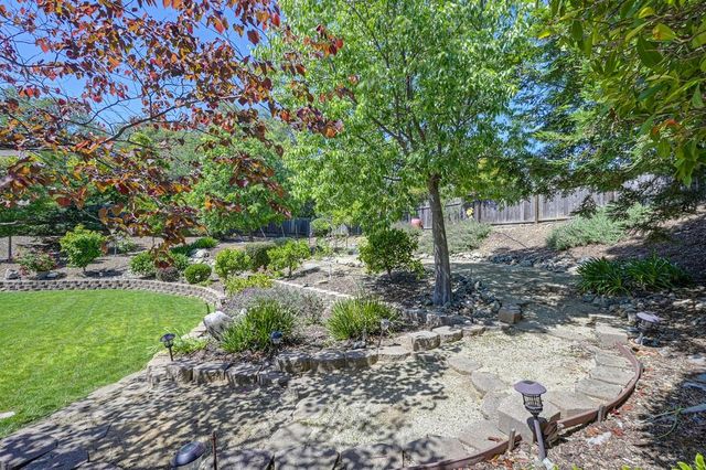 530 Crazy Horse Ct, Cameron Park, CA 95682