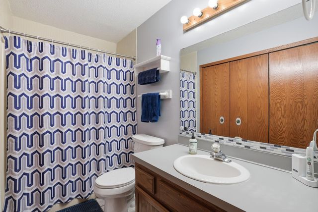 789 Parkside Drive 789G, Vadnais Heights, MN 55127