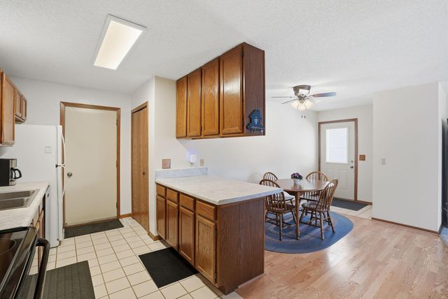 789 Parkside Drive 789G, Vadnais Heights, MN 55127