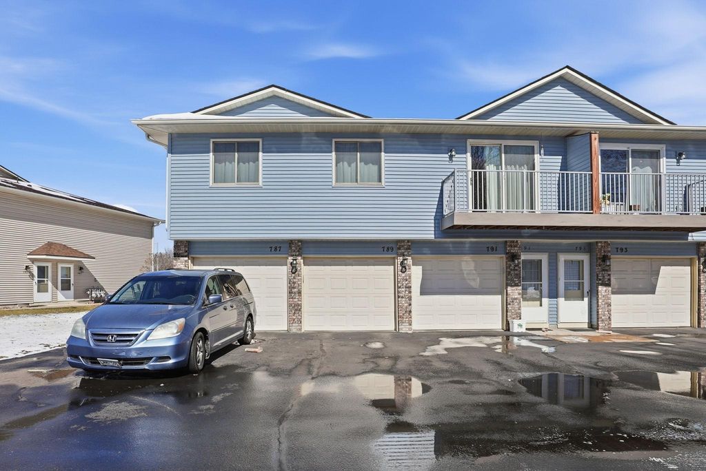 789 Parkside Drive 789G, Vadnais Heights, MN 55127