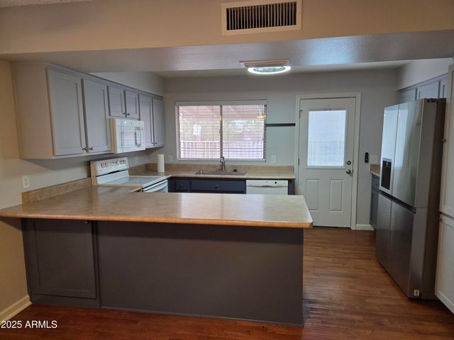 18034 N 55th Avenue, Glendale, AZ 85308