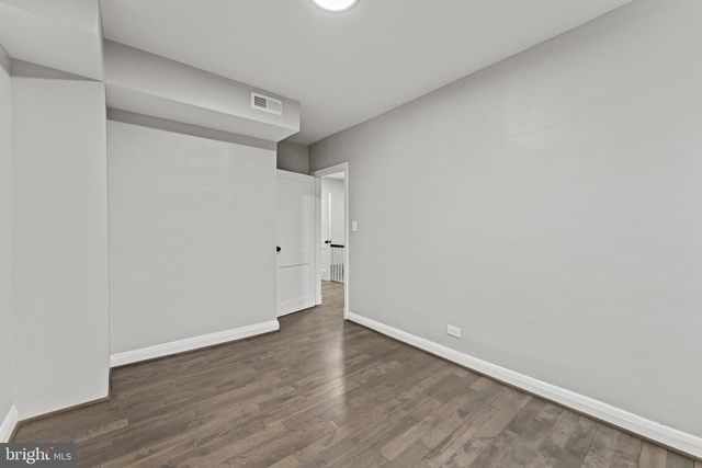 2422 SHIRLEY AVE, Baltimore, MD 21215