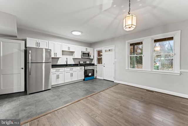 2422 SHIRLEY AVE, Baltimore, MD 21215