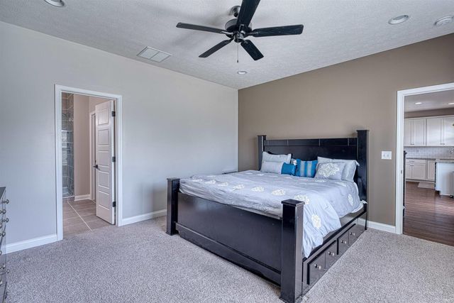 5509 Camden Drive, Newburgh, IN 47630