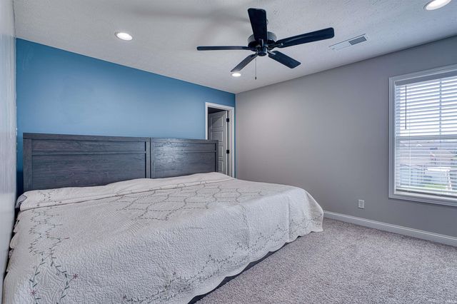 5509 Camden Drive, Newburgh, IN 47630