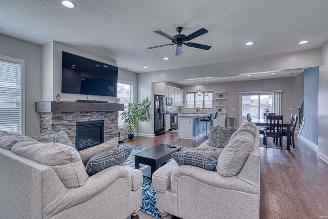 5509 Camden Drive, Newburgh, IN 47630