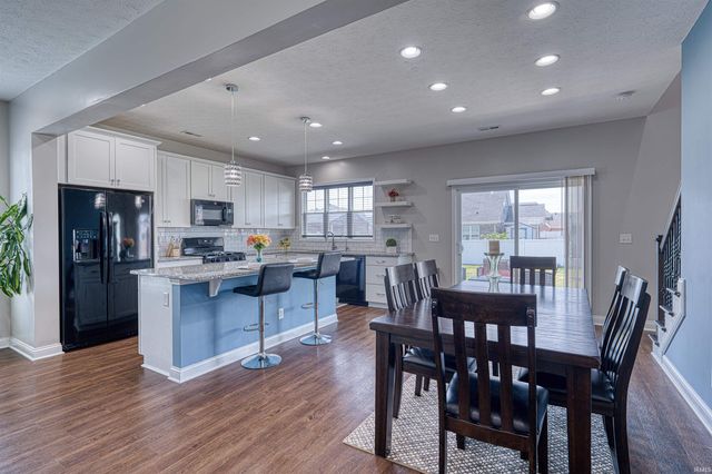 5509 Camden Drive, Newburgh, IN 47630